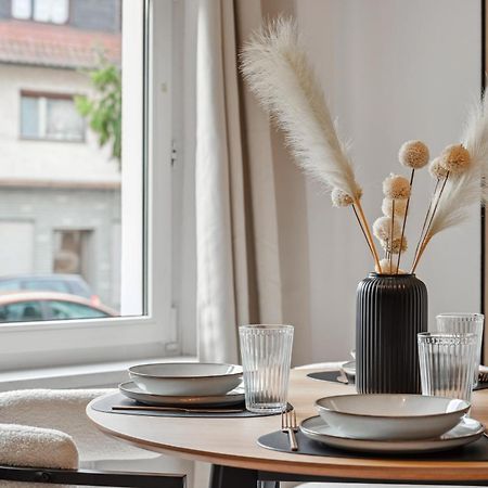 Malu Rooms - Ruhige Lage, Erdgeschoss, Smarttv, Netflix, 24H Checkin, Ludwigsburg Eksteriør billede