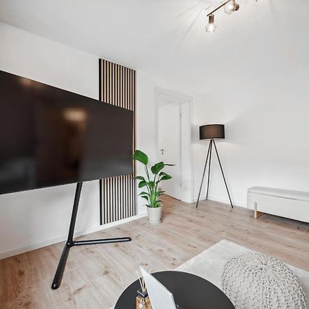 Malu Rooms - Ruhige Lage, Erdgeschoss, Smarttv, Netflix, 24H Checkin, Ludwigsburg Eksteriør billede