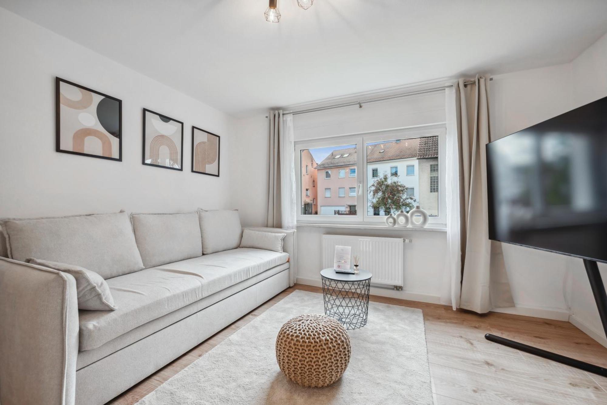 Malu Rooms - Ruhige Lage, Erdgeschoss, Smarttv, Netflix, 24H Checkin, Ludwigsburg Eksteriør billede