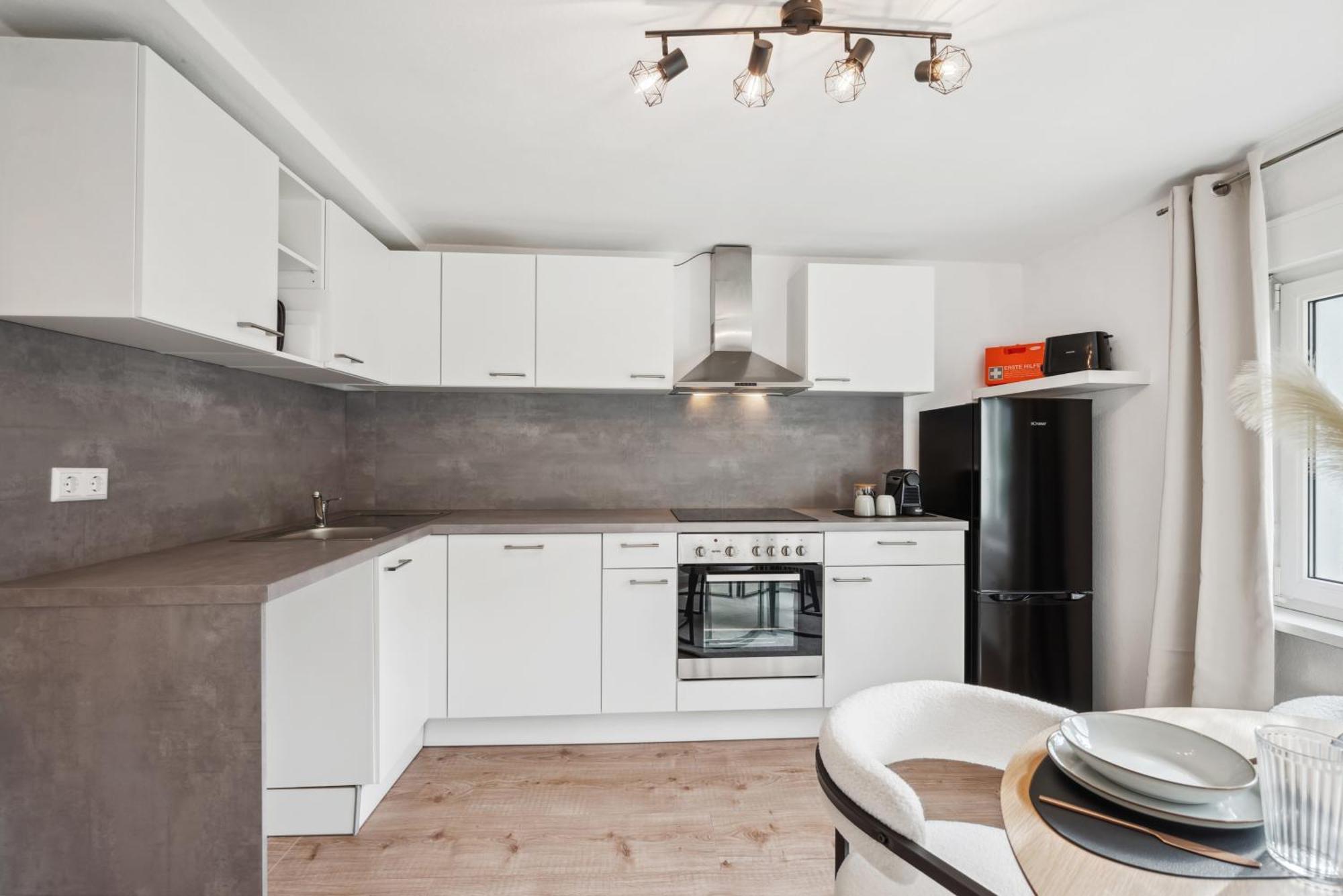 Malu Rooms - Ruhige Lage, Erdgeschoss, Smarttv, Netflix, 24H Checkin, Ludwigsburg Eksteriør billede