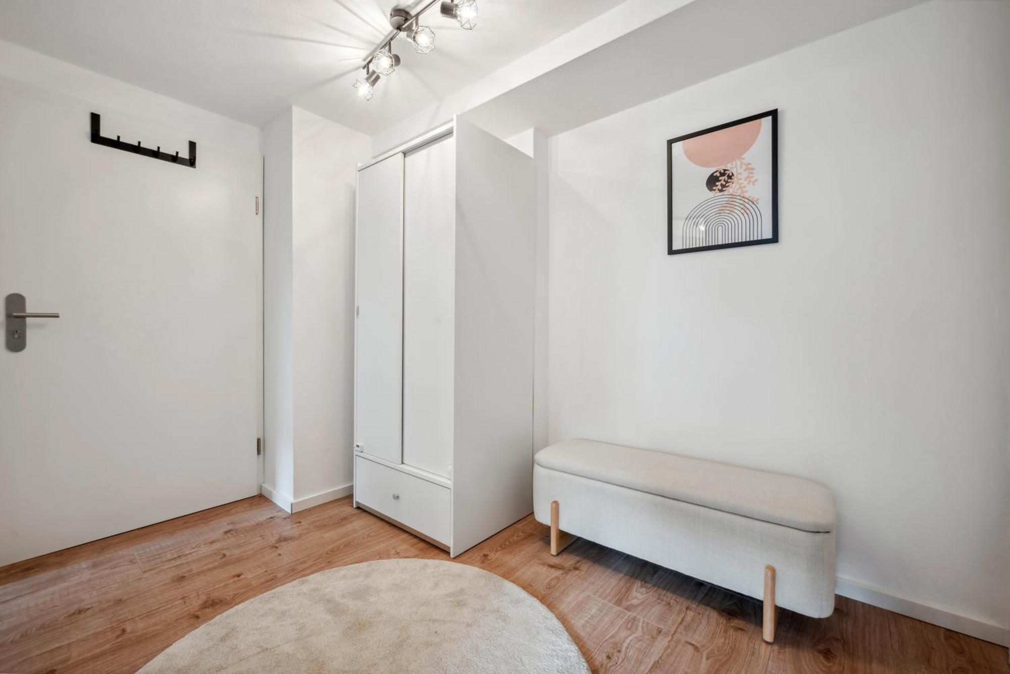 Malu Rooms - Ruhige Lage, Erdgeschoss, Smarttv, Netflix, 24H Checkin, Ludwigsburg Eksteriør billede