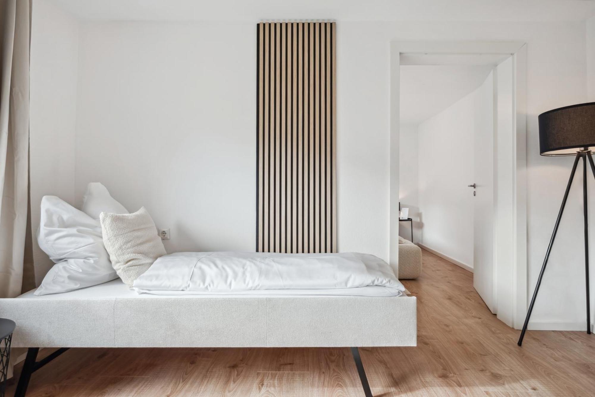 Malu Rooms - Ruhige Lage, Erdgeschoss, Smarttv, Netflix, 24H Checkin, Ludwigsburg Eksteriør billede