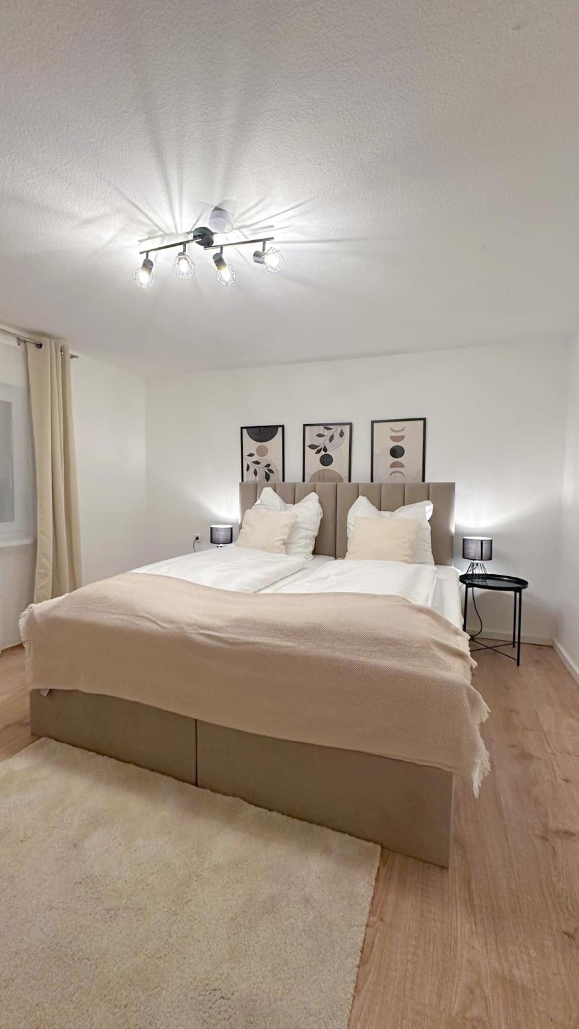 Malu Rooms - Ruhige Lage, Erdgeschoss, Smarttv, Netflix, 24H Checkin, Ludwigsburg Eksteriør billede