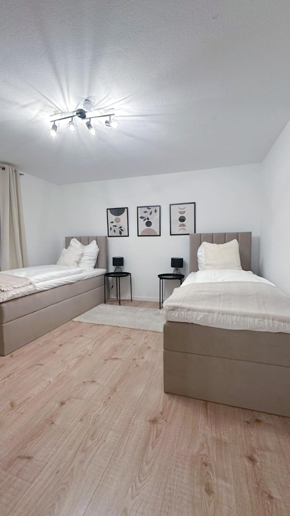 Malu Rooms - Ruhige Lage, Erdgeschoss, Smarttv, Netflix, 24H Checkin, Ludwigsburg Eksteriør billede
